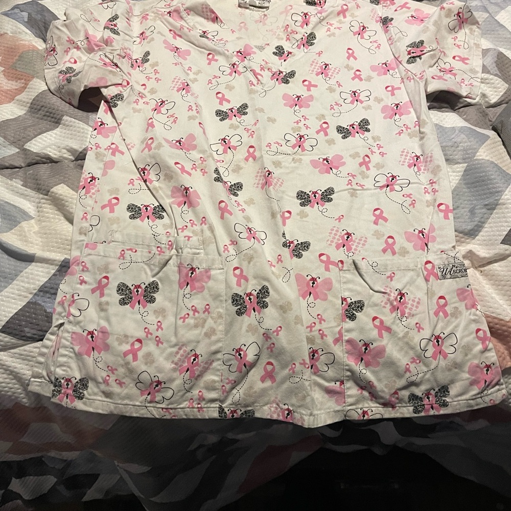 Scrub top